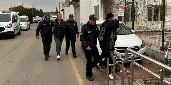 36 aracın lastiklerini kesen 2 zanlı tutuklandı