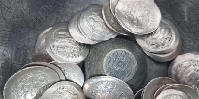 Bizans dönemine ait tarihi sikke ele geçirildi