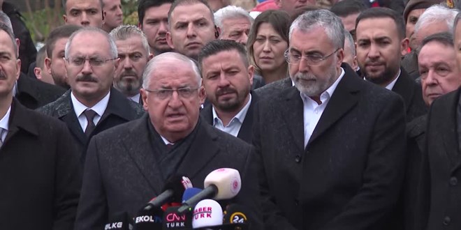 Bakanlar Işıkhan ve Güler, patlamanın gerçekleştiği fabrikada