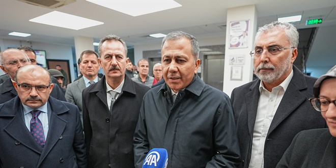 Üç Bakan, Balıkesir'deki patlamada yaralananları ziyaret etti
