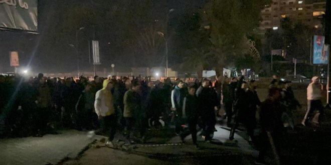 Şam'da gergin gece: Esad destekçileri ile muhalifler çatıştı