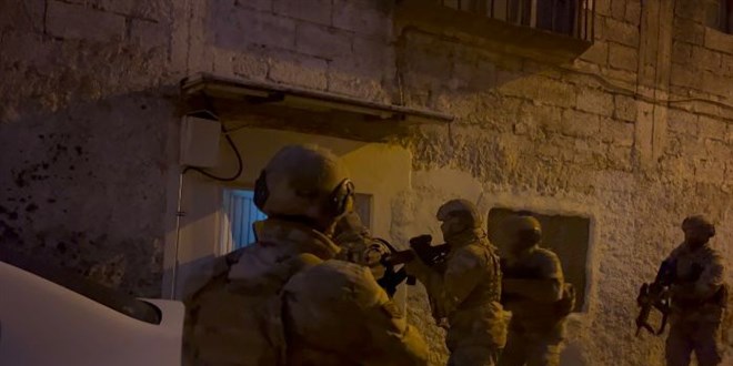 Terör örgütlerine yönelik operasyonda 4 şüpheli yakalandı
