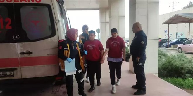 6 öğrenci, gıda zehirlenmesi şüphesi hastaneye kaldırıldı
