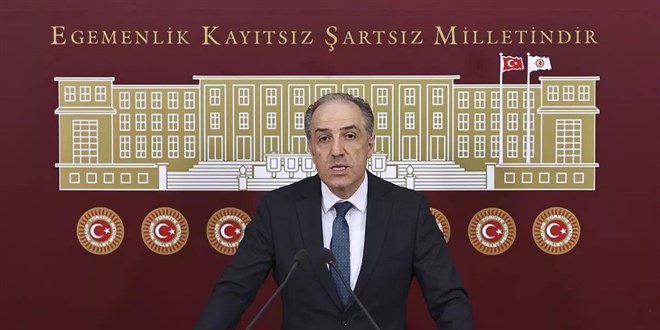 Mustafa Yeneroğlu, Partisi'nden istifa etti