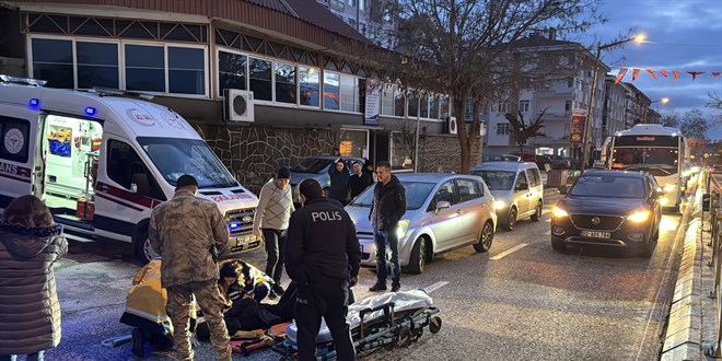 Okul yolunda kaza: Lise öğrencisi yaralandı