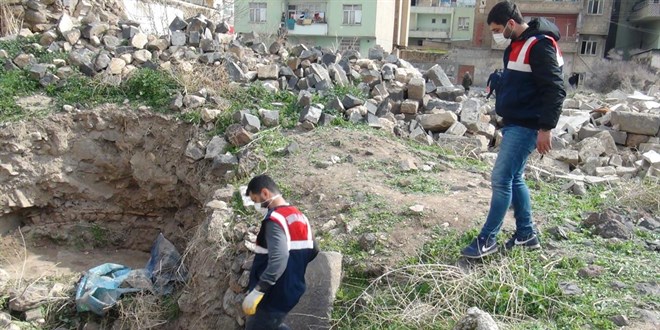 2'si yabancı uyruklu 6 kişi kaçak kazı yaparken yakalandı
