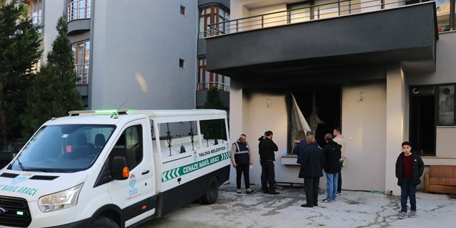 Evde çıkan yangında yatalak kadın ölü bulundu