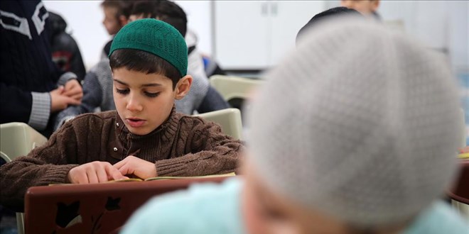 Gençler daha dindar! Maneviyatı güçlü bir nesil geliyor