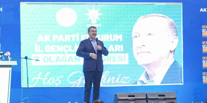Bakan Tekin: Gençlik tarihine sahip çıkmalı