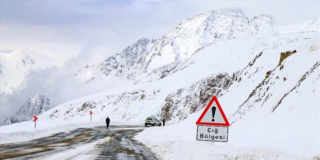 İki bölgeye dikkat! Meteoroloji'den kuvvetli yağış ve çığ uyarısı