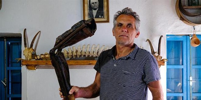 Tarihi ahşap protez bacağın müzede sergilenmesini istiyor