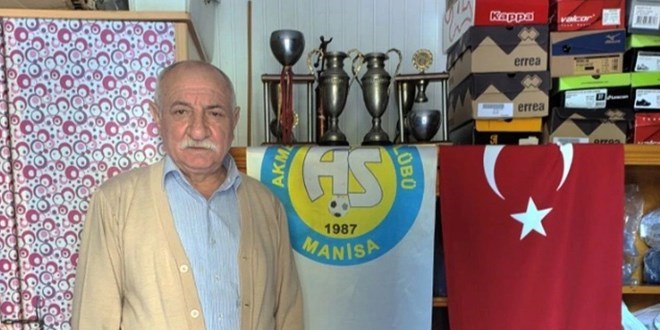 Kulüp başkanı maç izlerken kalp krizi geçirip vefat etti
