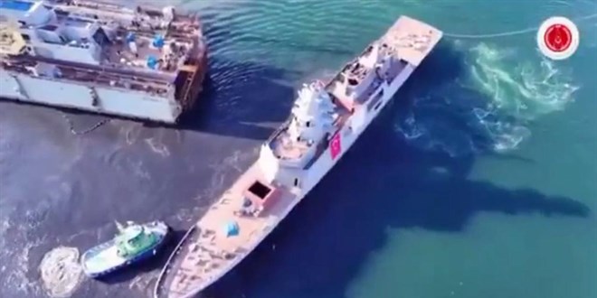 'Mavi Vatan'ın yılmaz bekçileri denizle buluştu
