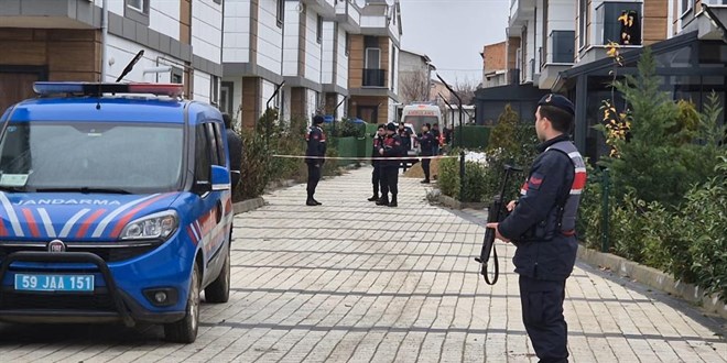 Tekirdağ'da aile faciası: Eşini ve 8 yaşındaki kızını öldürüp intihar etti