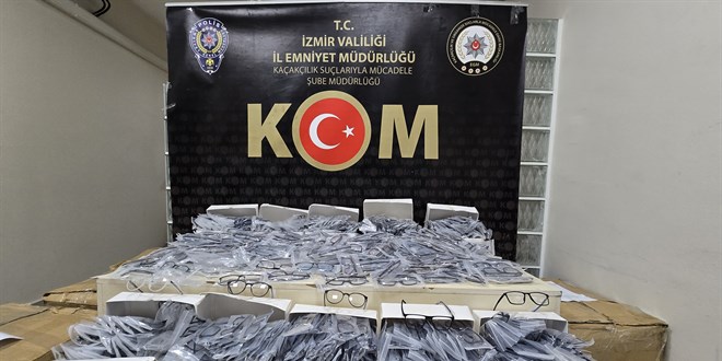 İzmir'de 14 bin gümrük kaçağı gözlük ele geçirildi