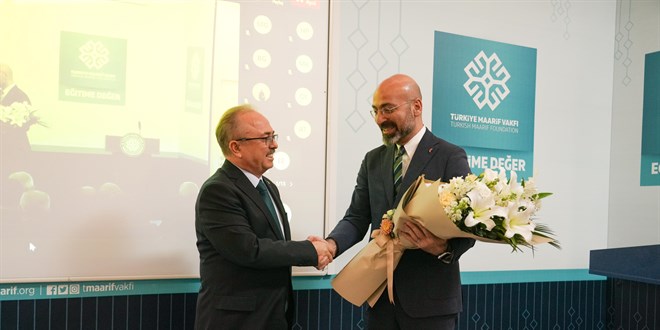 Türkiye Maarif Vakfı'nda devir teslim töreni yapıldı