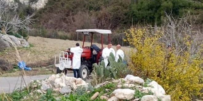 Traktörle kabir ziyaretinden dönerken öldürüldü