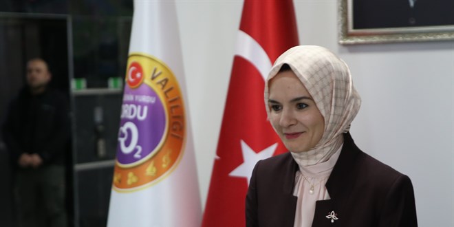 Bakan Göktaş: Kadınların iş gücüne katılımını yüzde 40'ın üzerine çıkaracağız