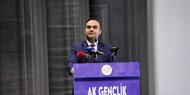 Bakan Kacır: Türkiye'yi dünyayla yarışan bir ülke haline getiren AK Parti'dir