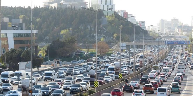105 saat trafikte: İstanbul, yoğunlukta ilk sıralarda, güvenlikte örnek