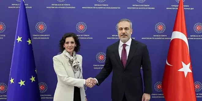 AB Komisyonu üyesi Lahbib: Türkiye çok cömert bir ülke