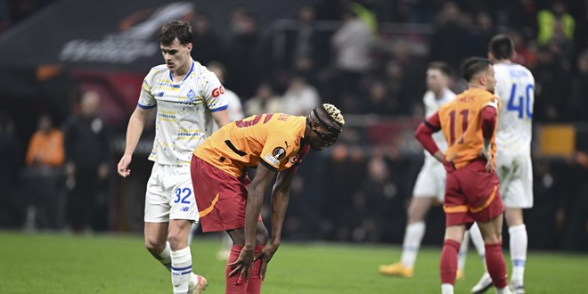 Galatasaray, ilk 8 yolunda yara aldı