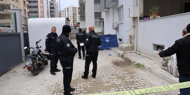 Cam silerken 13. kattan düşen kadın öldü