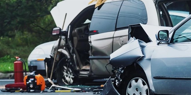 Trafik kazalarında olay yerini terk etmek suç olacak