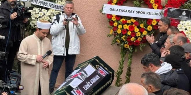 Gazeteci Deniz Arman, son yolculuğuna uğurlandı
