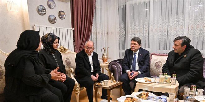Bakan Tunç'tan Yiğit Gençbay'ın ailesine taziye ziyareti
