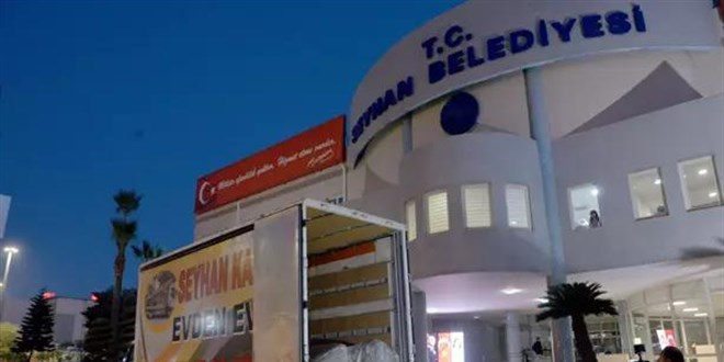 Odasındaki eşyalar haczedilen belediye başkanından açıklama
