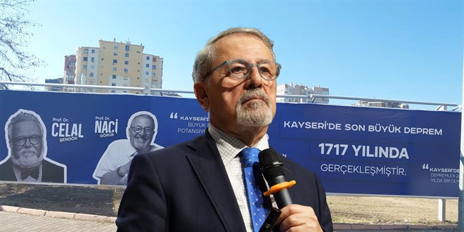 Kayseri'deki reklam Naci Görür'ü çileden çıkardı!