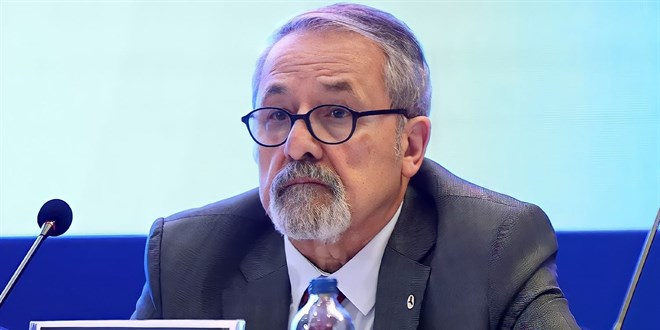 Ege denizi'nde art arda depremler: Naci Görür'den uyarı
