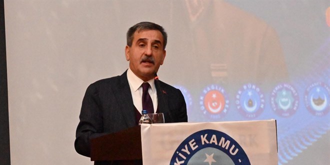 Türkiye Kamu-Sen 'Asrın Felaketi'nin yıl dönümünde deprem bölgesinde