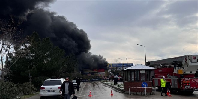 Bursa'da madeni yağ dükkanında yangın