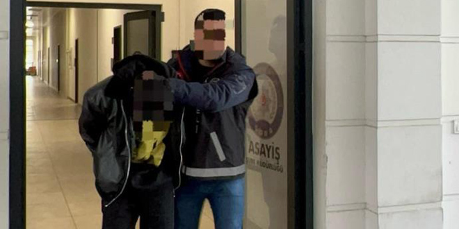 Vatandaşları 1 milyon TL dolandıran sahte savcı yakayı ele verdi