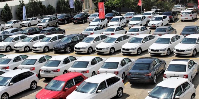 İkinci el otomobilde fiyatlar düştü, satışlar arttı