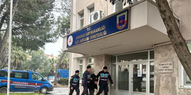 Kendilerini MİT mensubu olarak tanıtan dolandırıcılara operasyon: 5 gözaltı