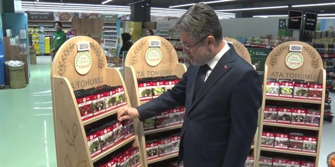 Tescillenen ata tohumları Tarım Kredi marketlerinde satışa sunuldu
