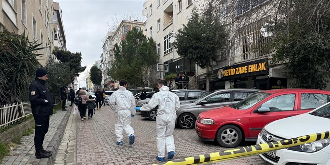 Karısını ve üç çocuğunu öldürüp intihar etti