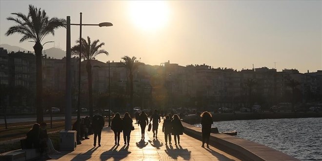 Hava Sıcaklıkları Mevsim Normallerinin Üstünde