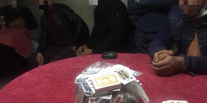 Kocaeli'de Kumar Oynayan 14 Kişiye Ceza Kesildi