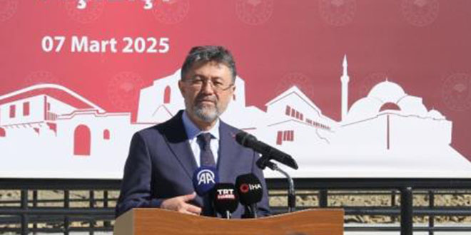 Bakan Yumaklı: Kırmızı et ithalatını 2028'de bitireceğiz