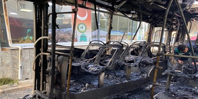 İzmir'de belediye otobüsünde yangın çıktı