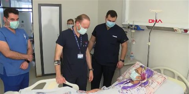 Ablasının böbreğiyle yaşama tutundu