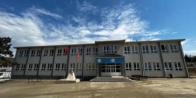 'Okul Zili' rahatsız etti diye müdürü bıçaklayan şahsın annesi konuştu