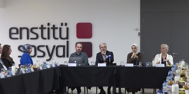 Eğitimde Dönüşüm: Türkiye'de Lise Modelleri Tartışıldı