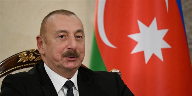 Aliyev, Azerbaycan'ın D-8'e üyeliğini onayladı