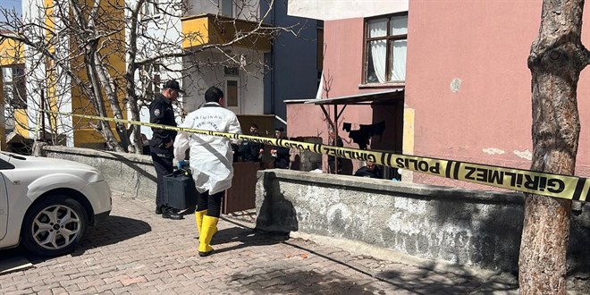 Kayseri'de sobadan sızan gaz 3 can aldı