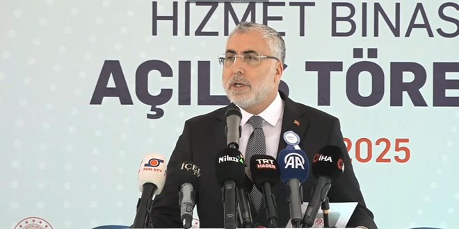 Bakan Işıkhan: Sağlıkta birinci sınıf hizmet sunuyoruz